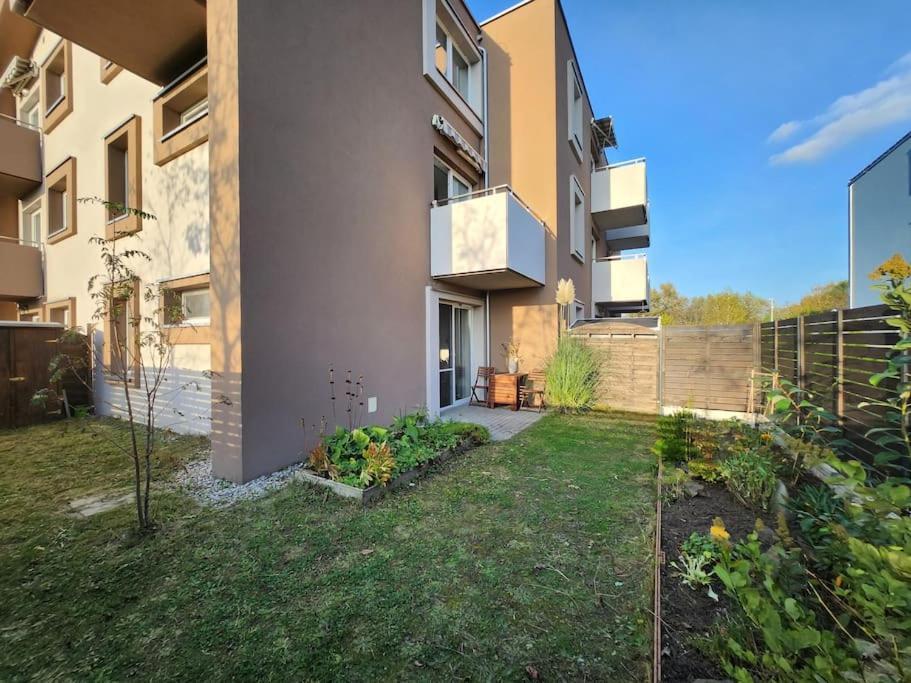 Wygodne M Z Ogrodkiem Apartment Rzeszow